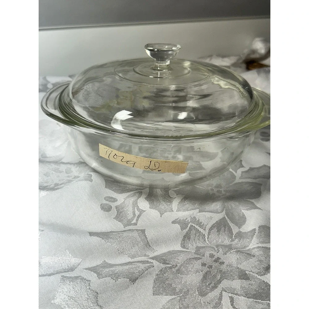 Vintage Pyrex Casserole Dish 1.5qt Glass Silver Filigree Carrier Tape Residue